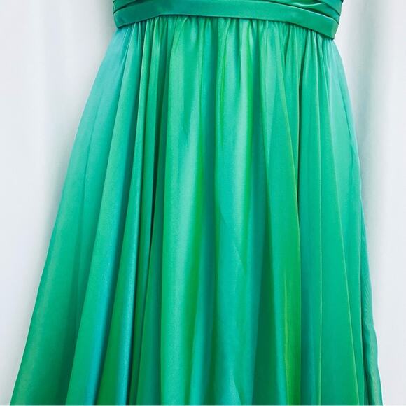 La Femme Green Iridescent Gown Size 0 - Picture 4 of 16